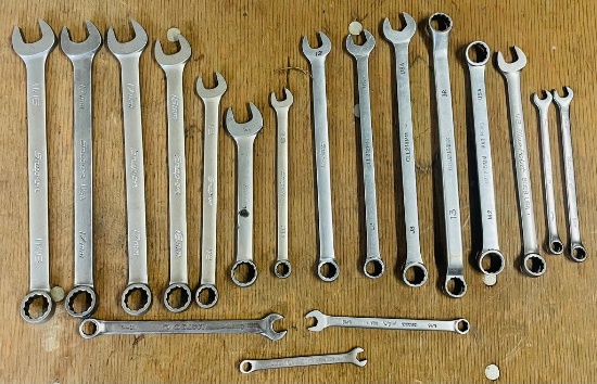 Lot of 18 Wrenches