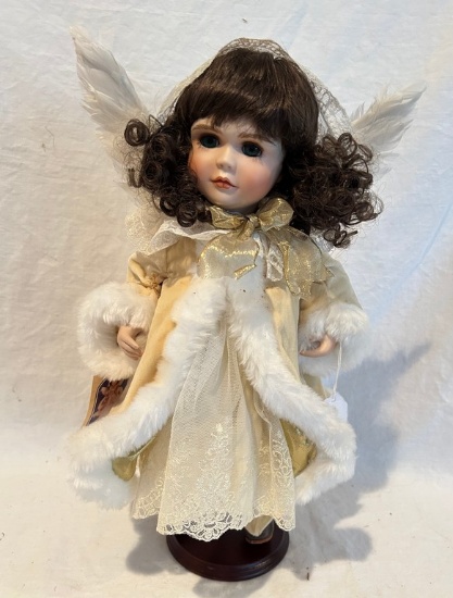 Snow Cherub By Ellenbrook