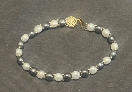 14 Kt Gold Pearl Bracelet