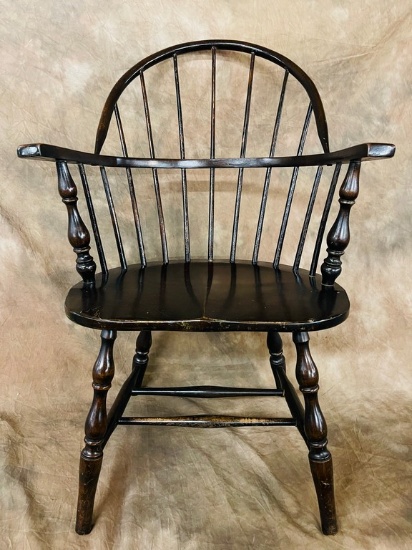 Vintage Bow Back Windsor Arm Chair