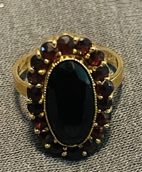 Lovely Ruby 14K Gold Ladies Ring