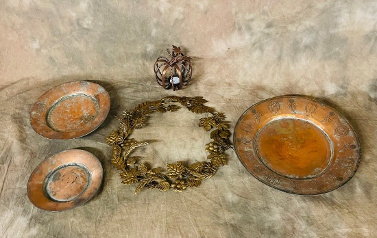 Graduated Set Of 3 Persian Metal Pans & Metal Wall Wreath