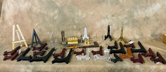Tray Lot Plate Holders & Small Collectibles