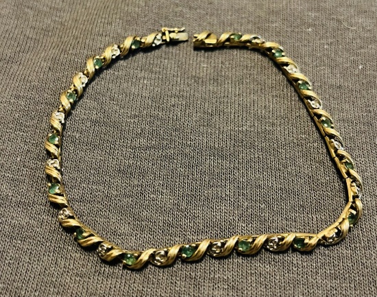 10 Kt Gold Emerald and Diamond Chip Bracelet