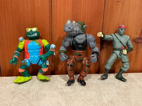 3 Mutant Ninja Turtles Action Figures