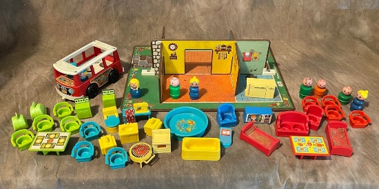 Vintage Fisher Price Family Home Playset