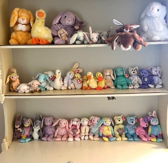 Lot of Twenty Plus Beanie Babies