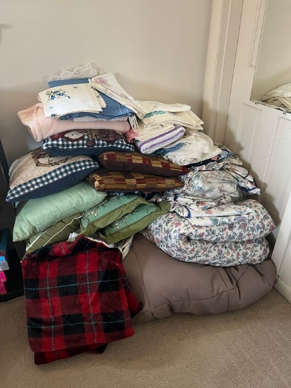 Large Corner Lot of Bedding