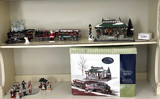 Christmas Figurines and Décor