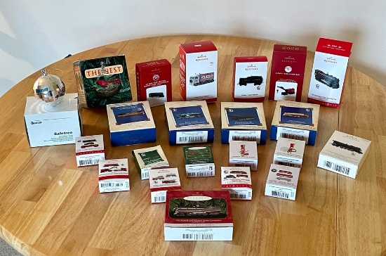 Lot of Hallmark Ornaments