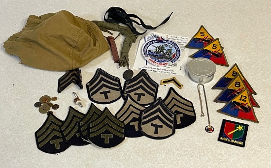 Tray Lot WW 2 Army Patches, Buttons And Bag