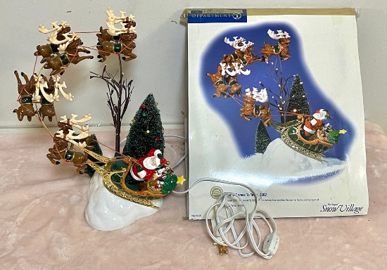 Dept. 56 2002 Santa Comes To Town Light Up Figurine