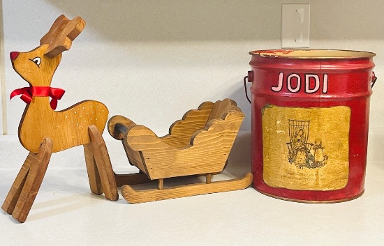 Jodi Red Five-Gallon Bucket with Wooden Items