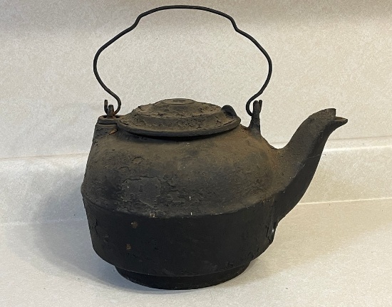 #8 Cast Iron Kettle