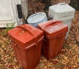 Trash Can & Tomato Cage Lot