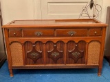 1960's Magnavox Stereo/Record Player