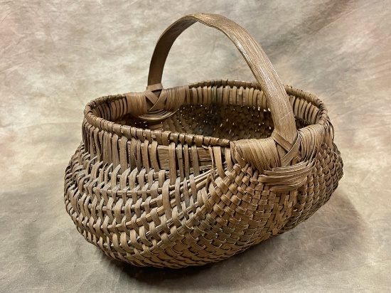 Early NC Hand Woven Buttocks Basket