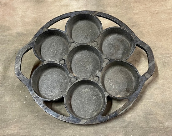 Vintage Lodge Cast Iron Biscuit Pan