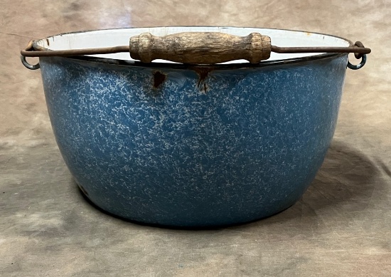 Light Blue Granite Enamel Wood and Wire Bail Handled Cook Pot