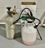 CO2 Tank & Garden Sprayer