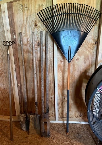 Long-Handle Garden Utensils
