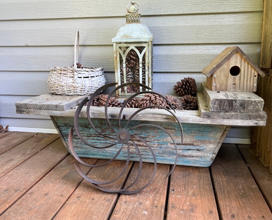 Lot of Decor