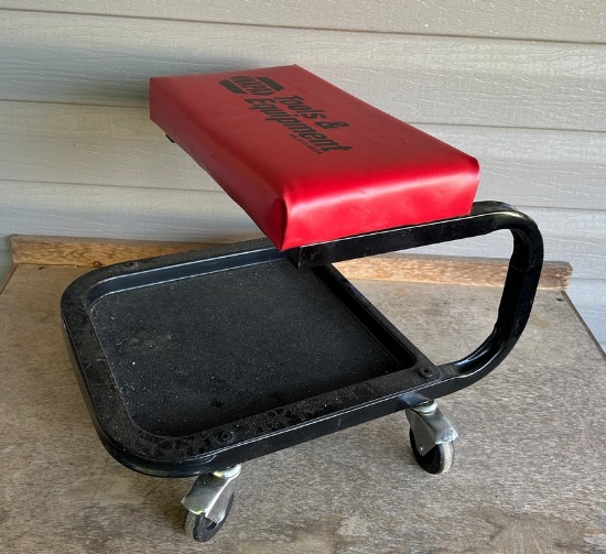 NAPA Tools and Equipment Rolling Stool