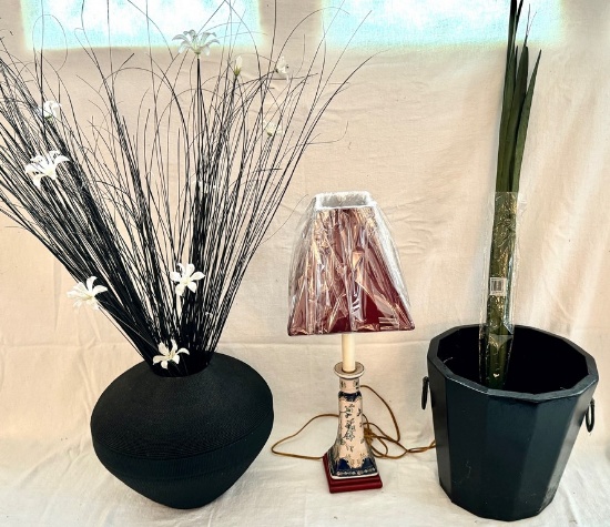 Decorating Lot