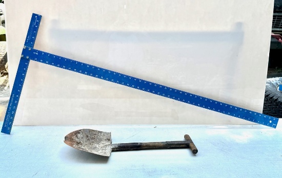 T Square and US Shovel