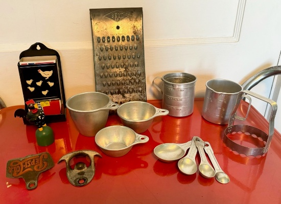 Kitchen Collectibles Lot