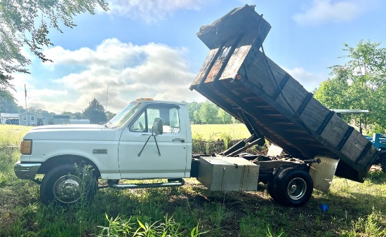1989 F Series Super Duty Ford Dump Truck