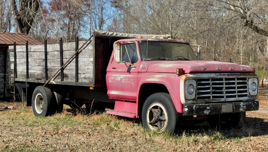 1973 F-600 Ford Dump Truck