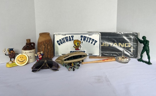 Tray of Miscellaneous Collectibles
