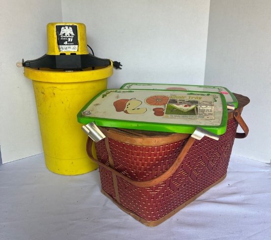 Picnic Basket with an Ice Cream Freezer