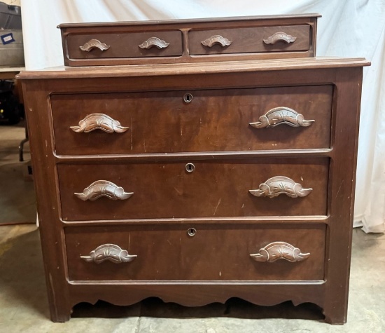 Pegged Three-Drawer Chest with Two Pegged Glove Drawers