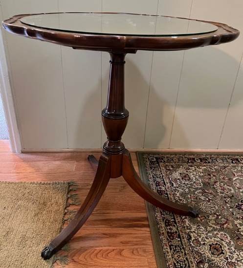 Pie Crust Round Table with Three Leg Pedestal