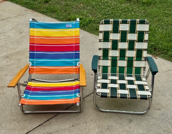 2 Folding Chairs