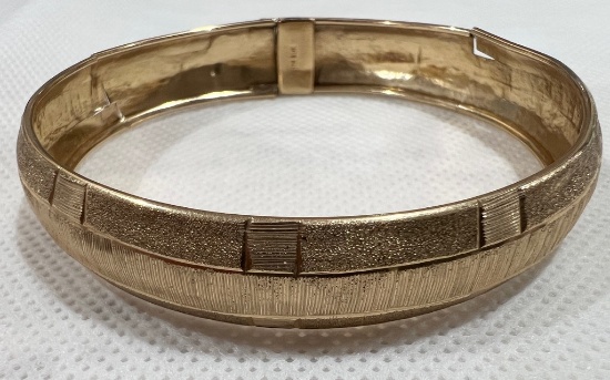 10 Kt. Gold Bangle Bracelet