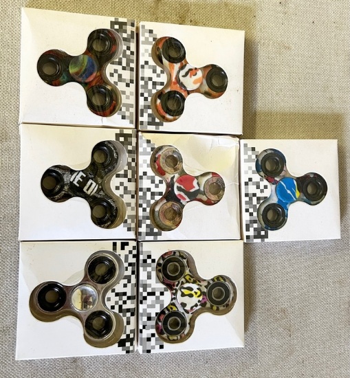 7 Hand Spinners
