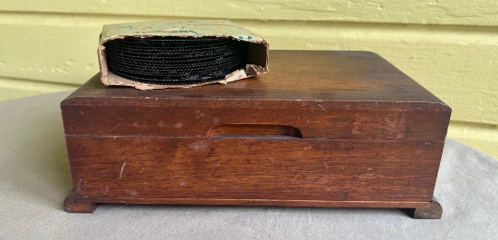 Thoren's Automatic Disk Music Box