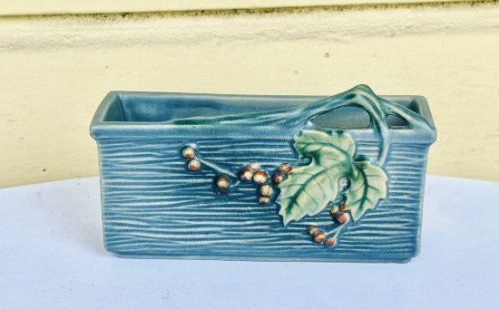 Original Roseville Bushberry 6in Planter