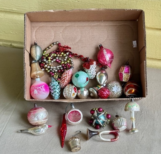 Tray Lot Antique Glass Christmas Tree Bulbs