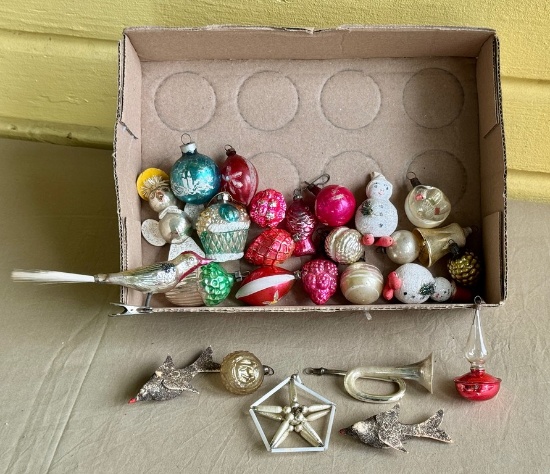 Tray Lot Antique Glass Christmas Tree Bulbs