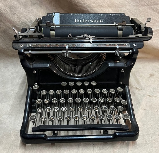 Vintage Underwood Typewriter