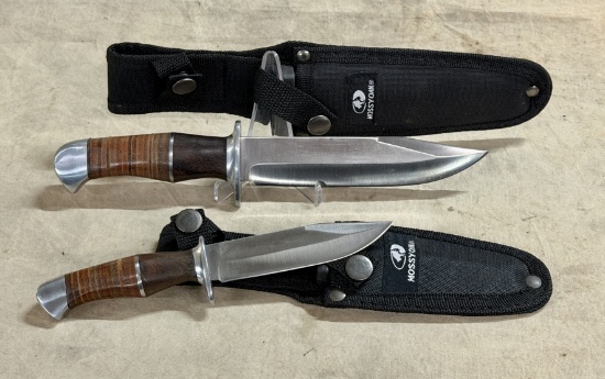 Two Mossy Oak Straight Blade Knives