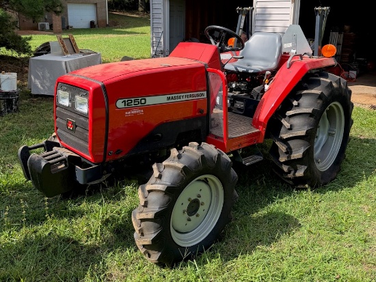 2000 Massey Ferguson Model 1250 4wd Diesel Tractor-ONLY 9 HOURS