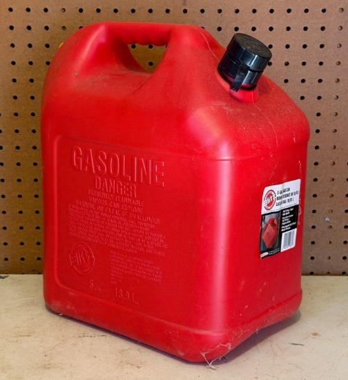 5 Gal. Hardshell Plastic Gas Can