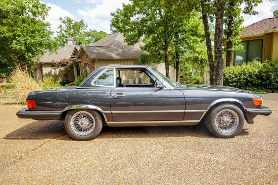 1989 Mercedes 560 SL Class Convertible w/Hardtop with 118,000 Miles