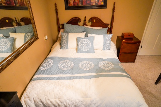 Queen Bed Complete with Mattress, Box Spring & Bedding