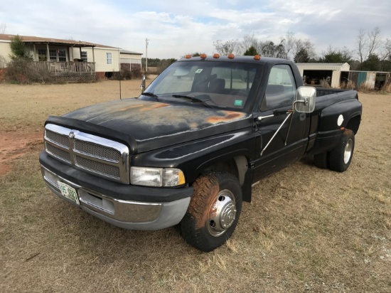 1994 Dodge C36 2-door dually pickup, 97883mi showing, 8.0L V10 gas engine, automatic transmission, a